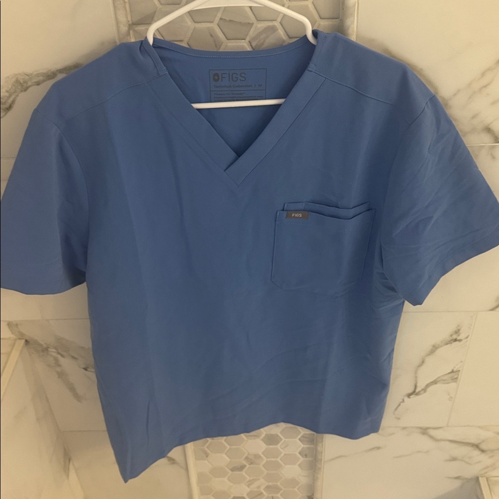 Figs Blue Scrub Top men’s medium nwt